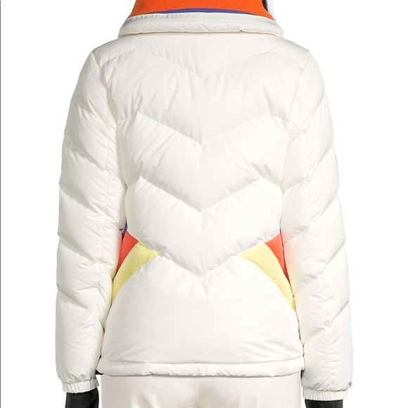 NWT Perfect moment performances apres ski down duvet jacket - Picture 4 of 10